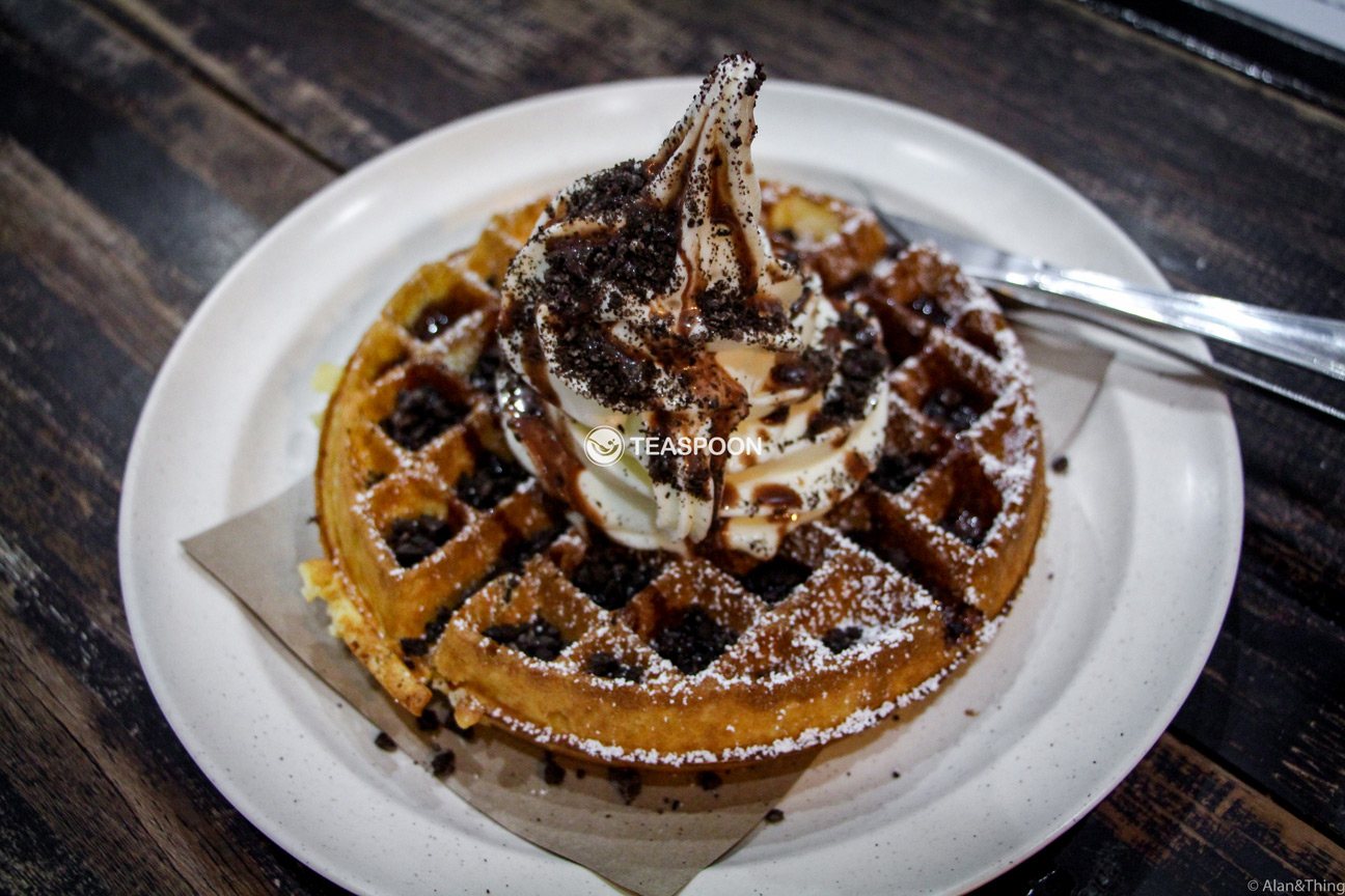 【Kuching Must Eat】Best Waffles & Ice Cream in Town! Teaspoon